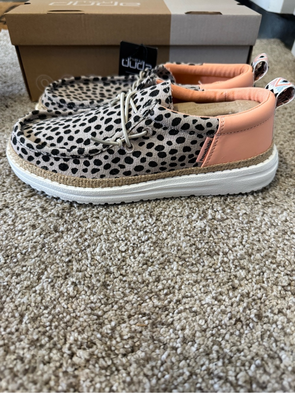 Buckle Women’s Leopard Print Sneakers in Beige and Peach